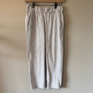 Lululemon On The Fly Crop 23”